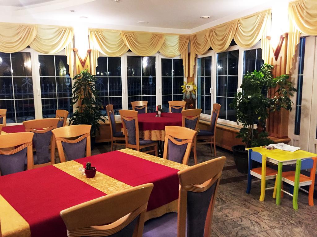 Guesthouse Jug Blato Екстериор снимка